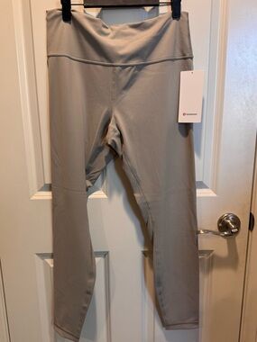 Lululemon Wunder Train “28